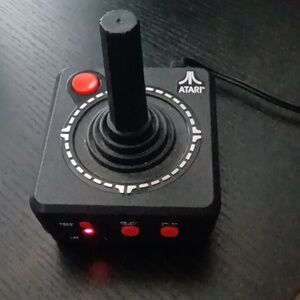 Atari 2600 Plug & Play Joystick 8 games in 1- Asteroids, Centipede, see below